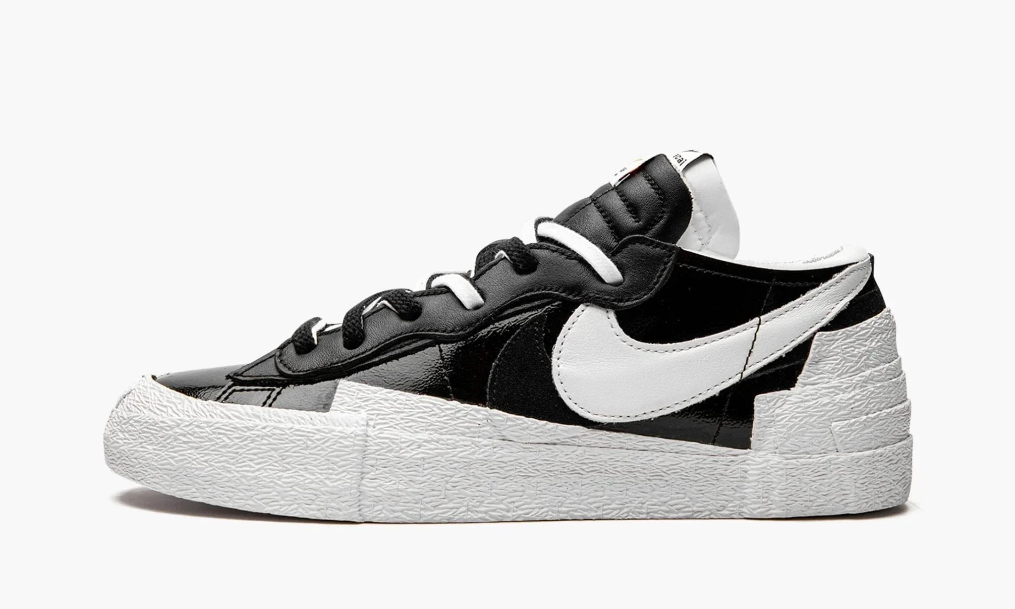 NIKE BLAZER LOW SACAI BLACK PATENT LEATHER