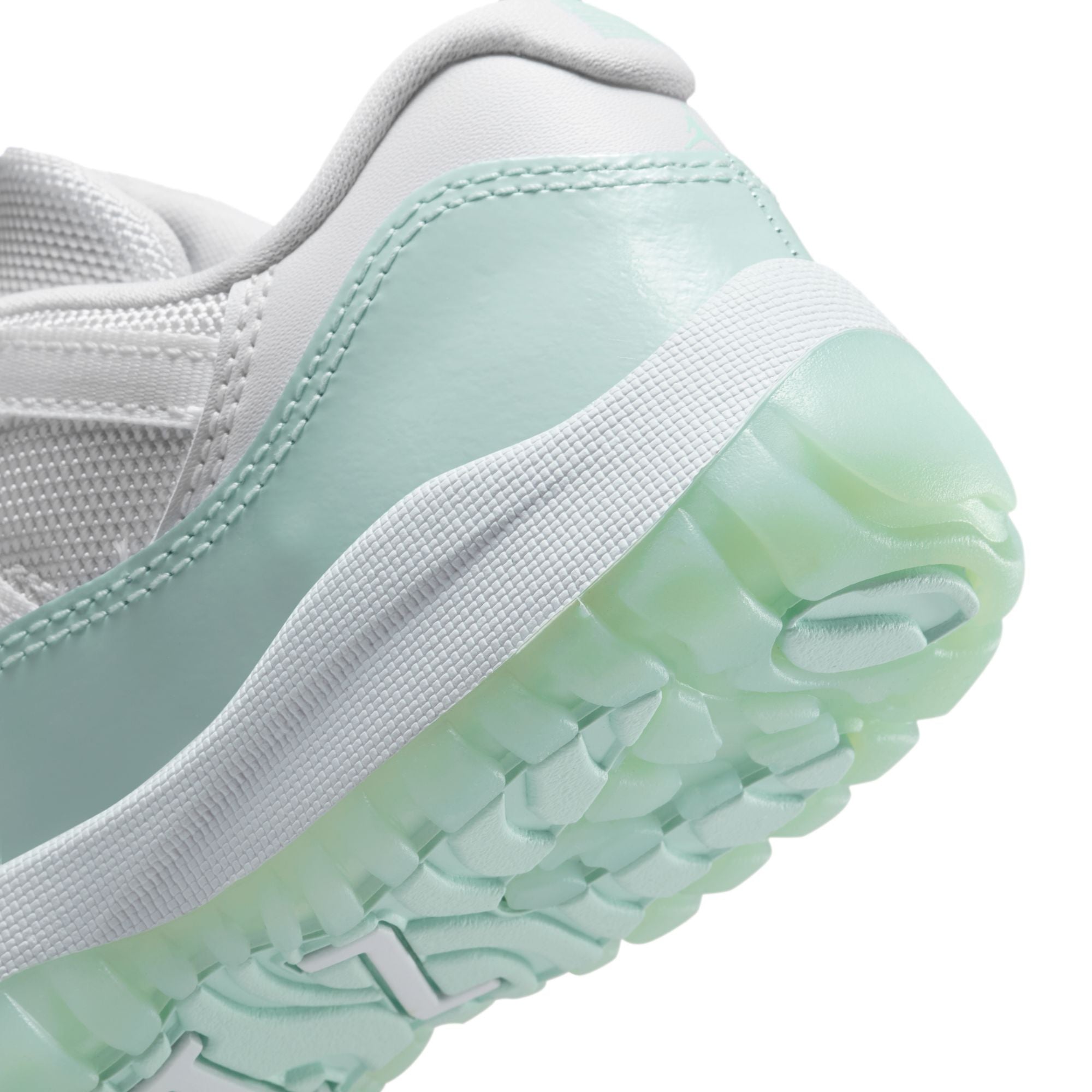 Air Jordan 11 Retro Low (PS) Igloo