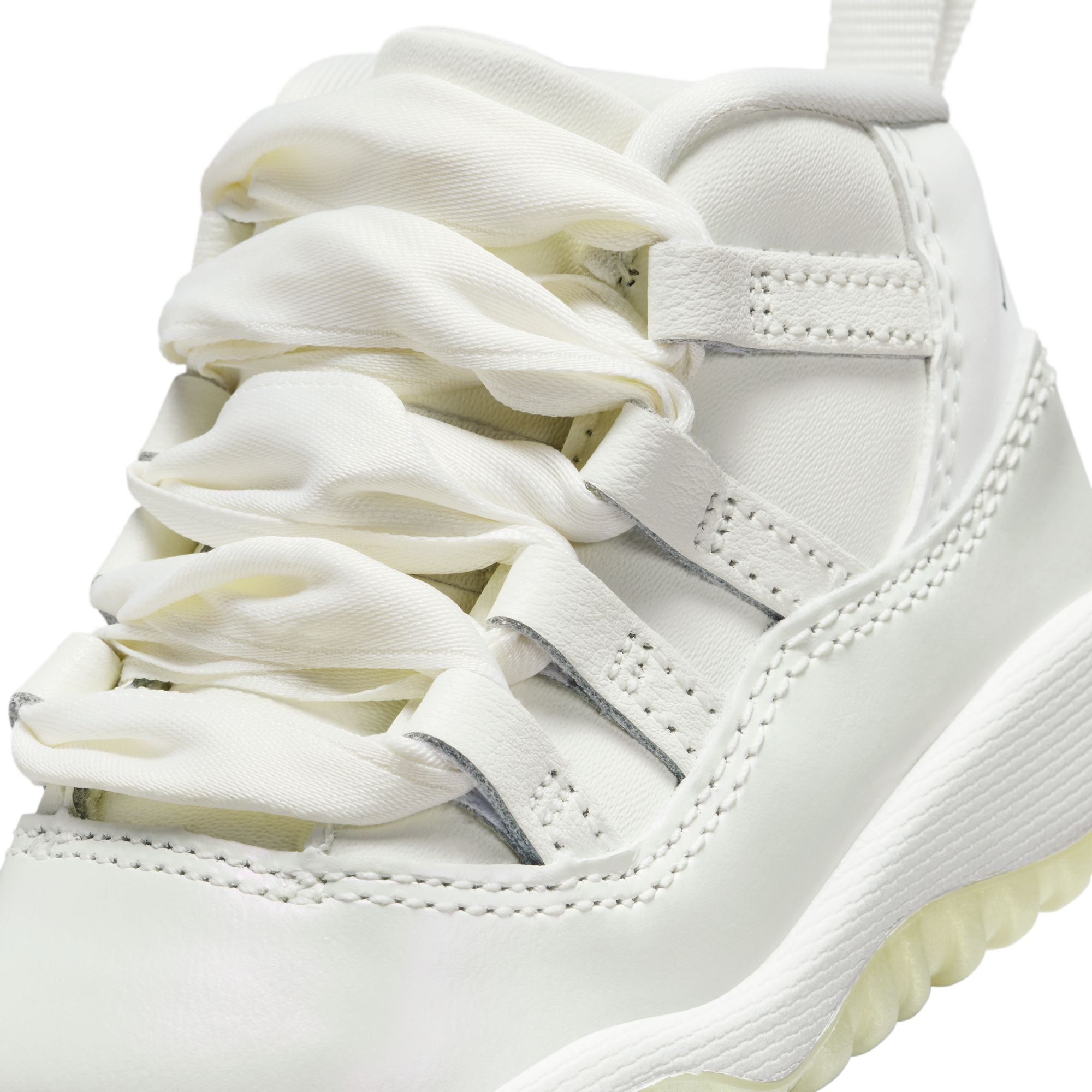 Air Jordan 11 Retro (TD) Pearl