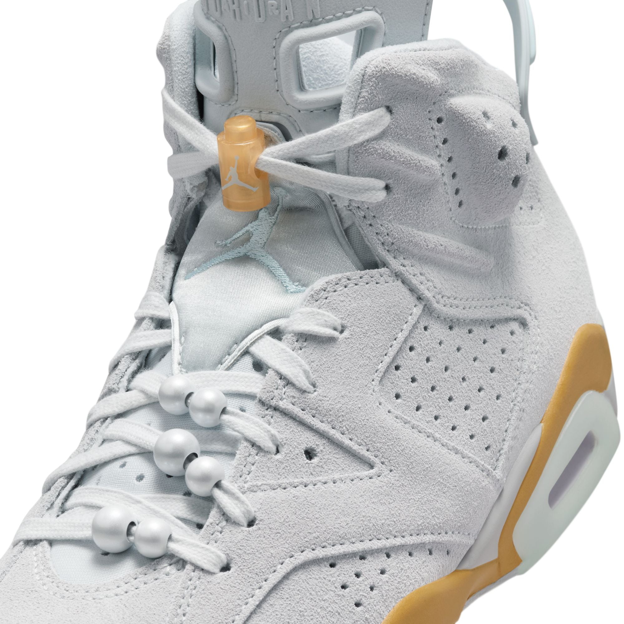 WMNS   Air Jordan 6 Retro