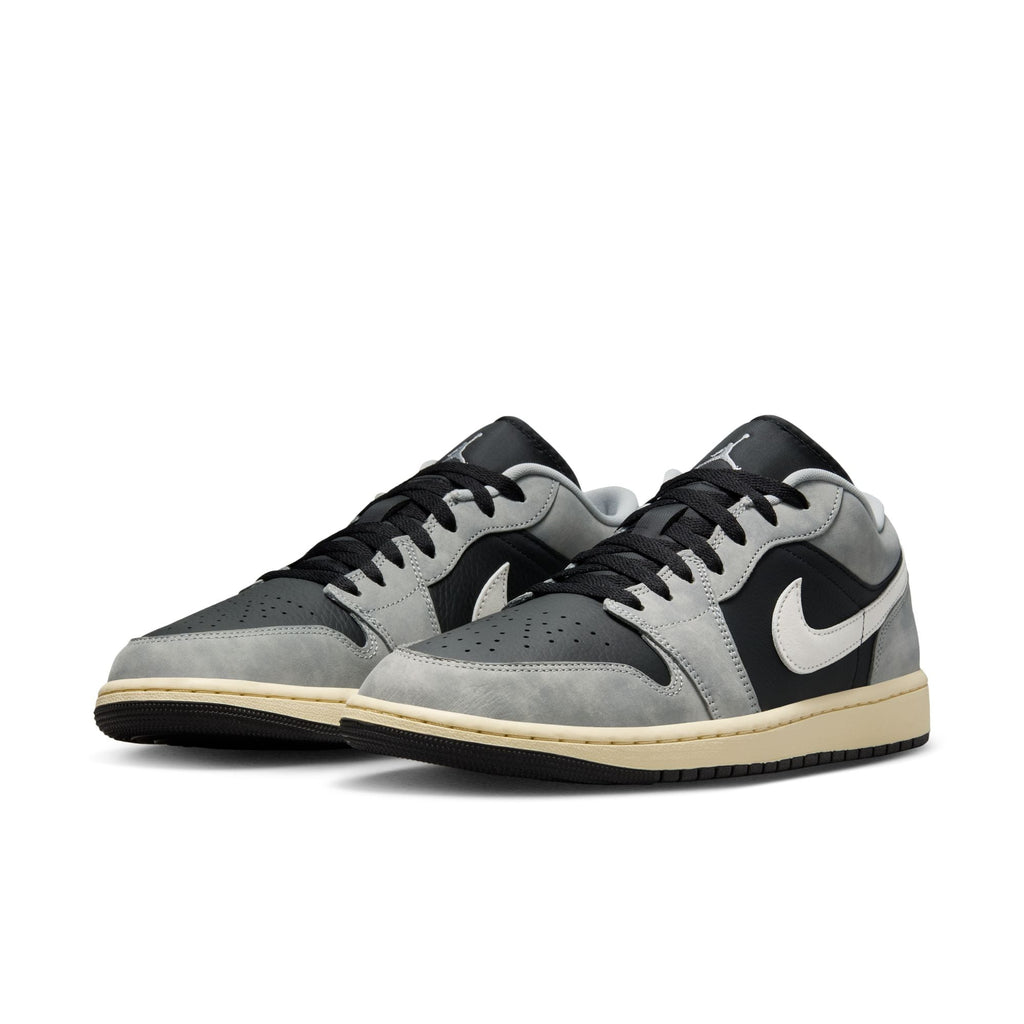 Air Jordan 1 Retro Low SE