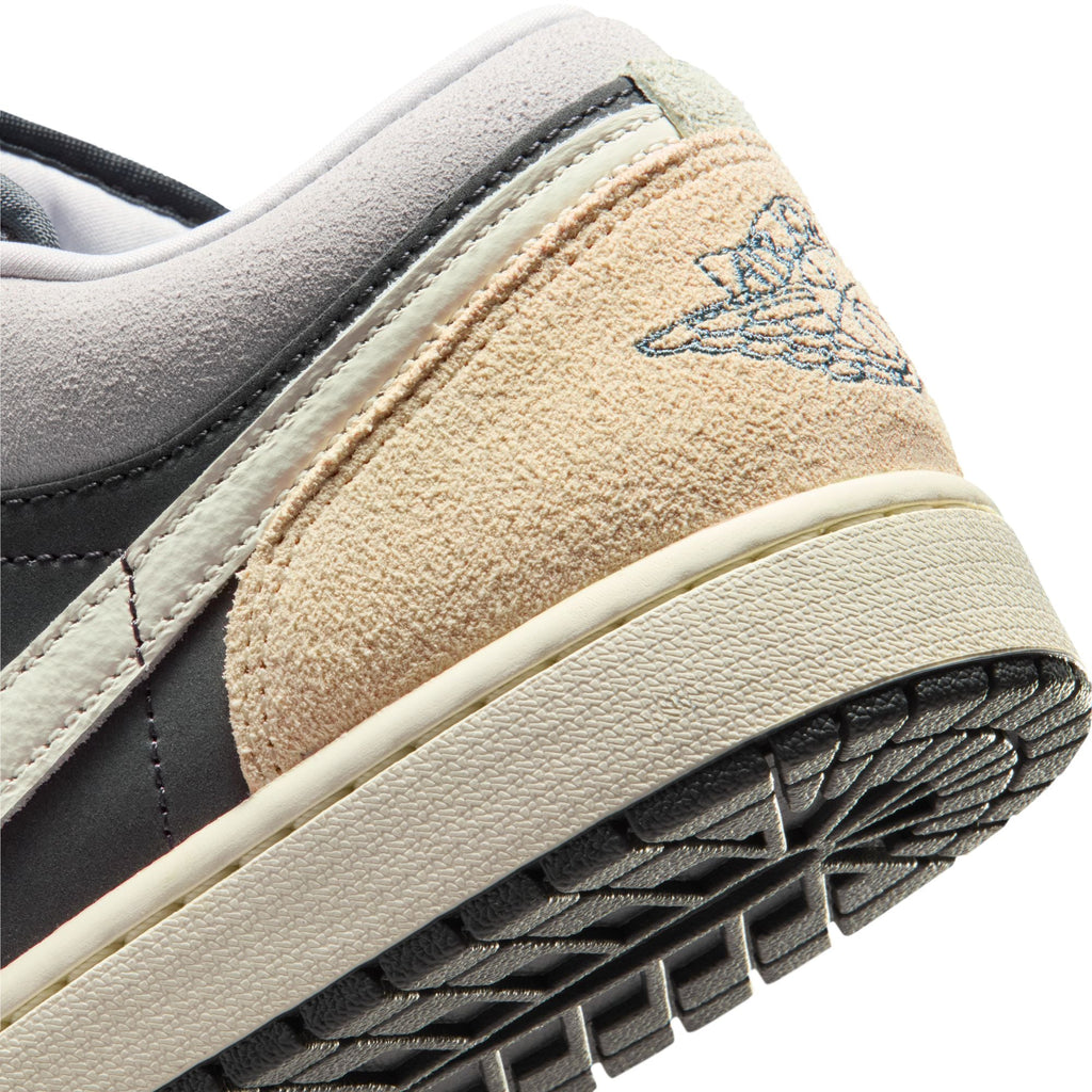 Air Jordan 1 Retro Low SE
