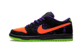 NIKE SB DUNK LOW "NIGHT OF MISCHIEF"